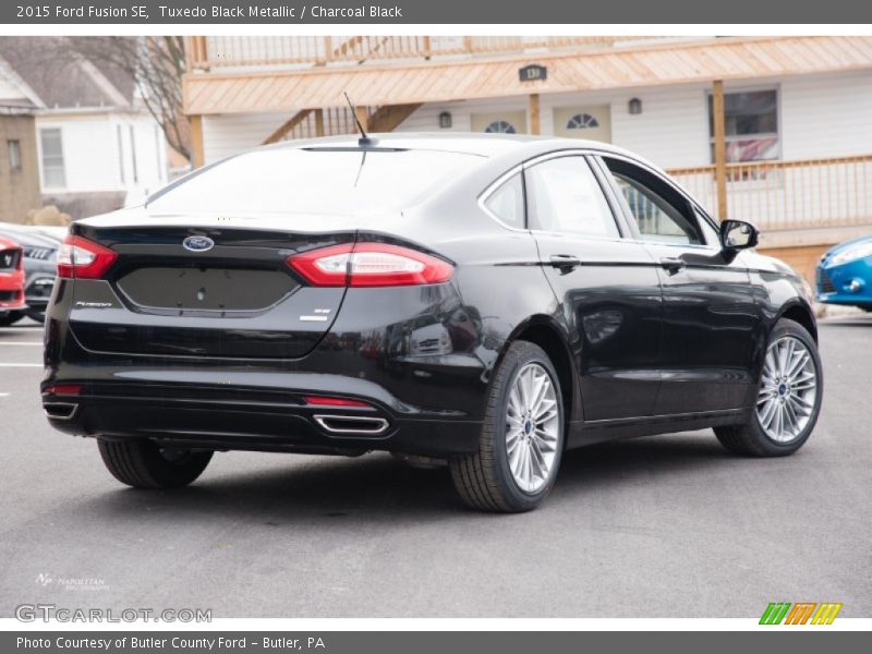 Tuxedo Black Metallic / Charcoal Black 2015 Ford Fusion SE