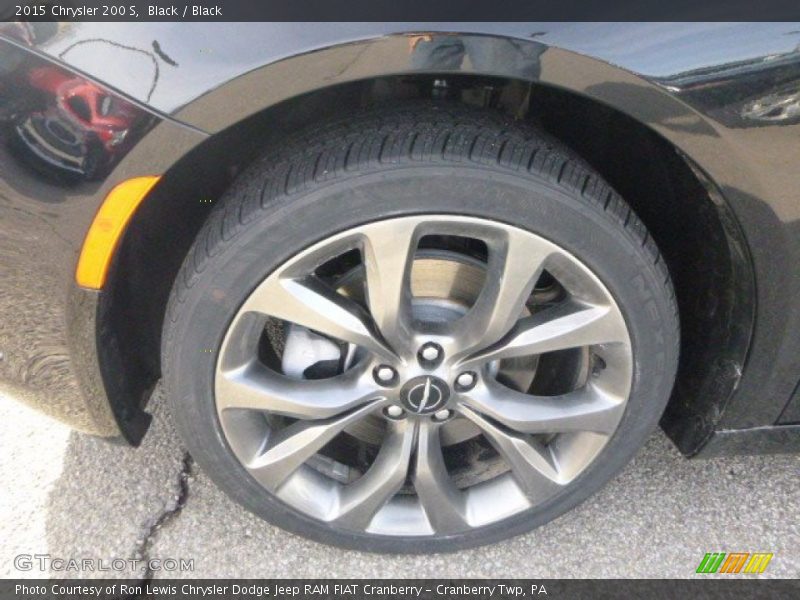Black / Black 2015 Chrysler 200 S