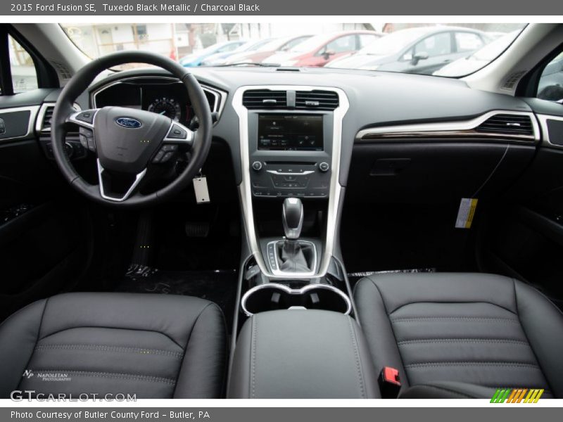 Tuxedo Black Metallic / Charcoal Black 2015 Ford Fusion SE