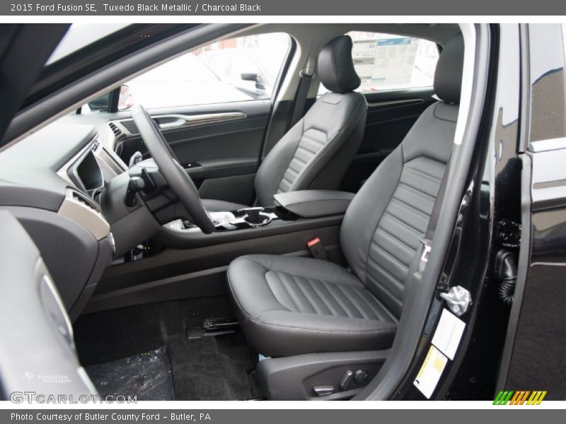 Tuxedo Black Metallic / Charcoal Black 2015 Ford Fusion SE