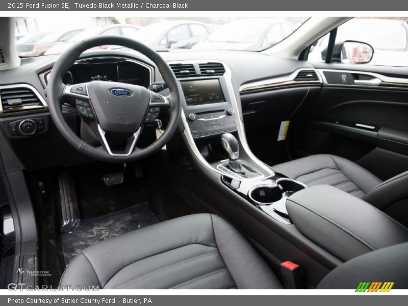 Tuxedo Black Metallic / Charcoal Black 2015 Ford Fusion SE
