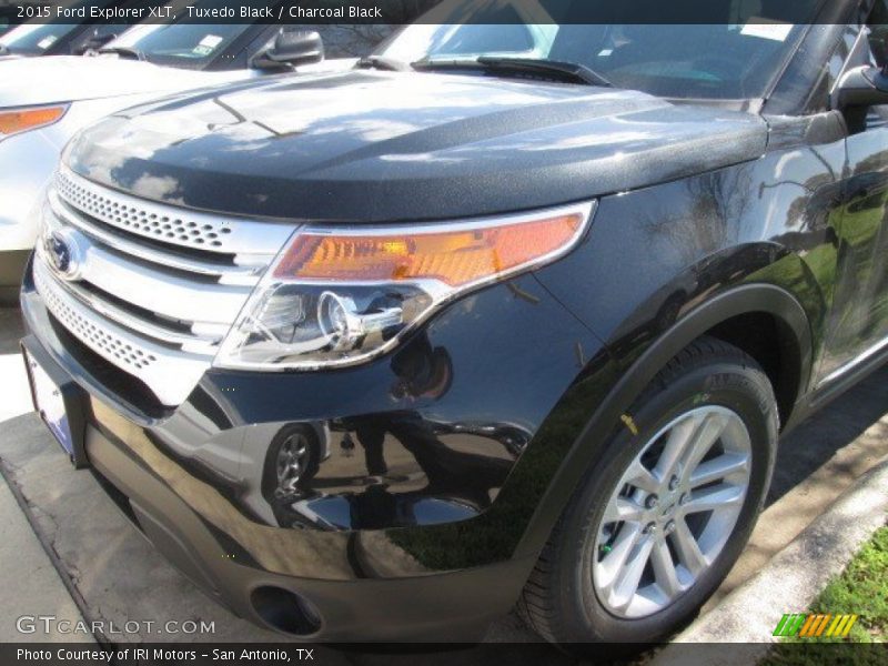 Tuxedo Black / Charcoal Black 2015 Ford Explorer XLT
