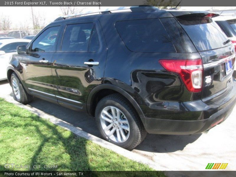 Tuxedo Black / Charcoal Black 2015 Ford Explorer XLT