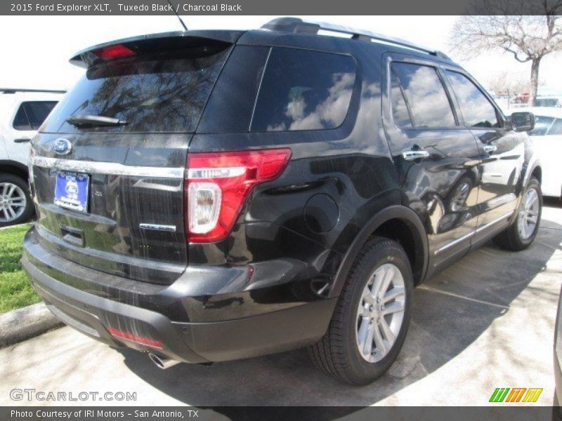 Tuxedo Black / Charcoal Black 2015 Ford Explorer XLT