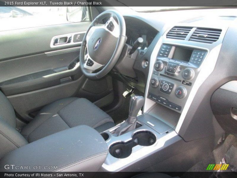 Tuxedo Black / Charcoal Black 2015 Ford Explorer XLT