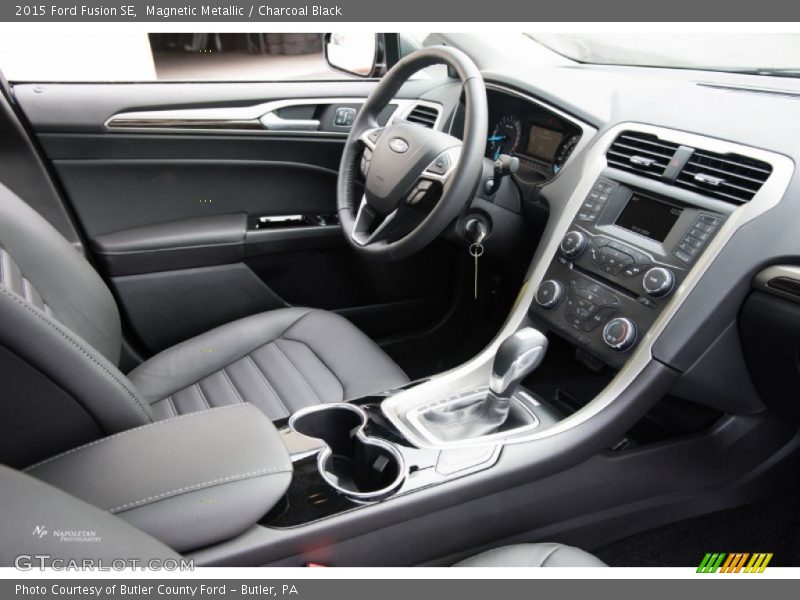Magnetic Metallic / Charcoal Black 2015 Ford Fusion SE