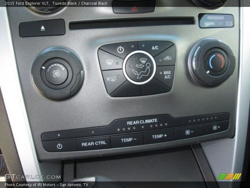 Tuxedo Black / Charcoal Black 2015 Ford Explorer XLT