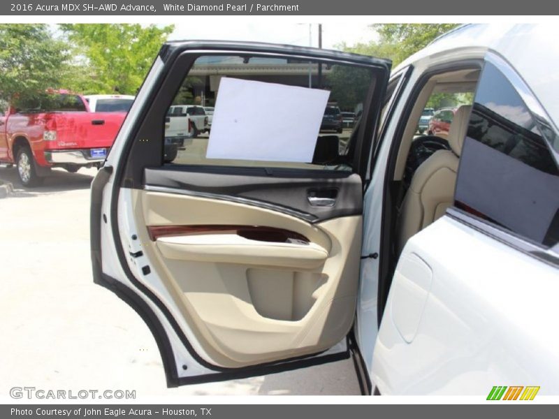 White Diamond Pearl / Parchment 2016 Acura MDX SH-AWD Advance