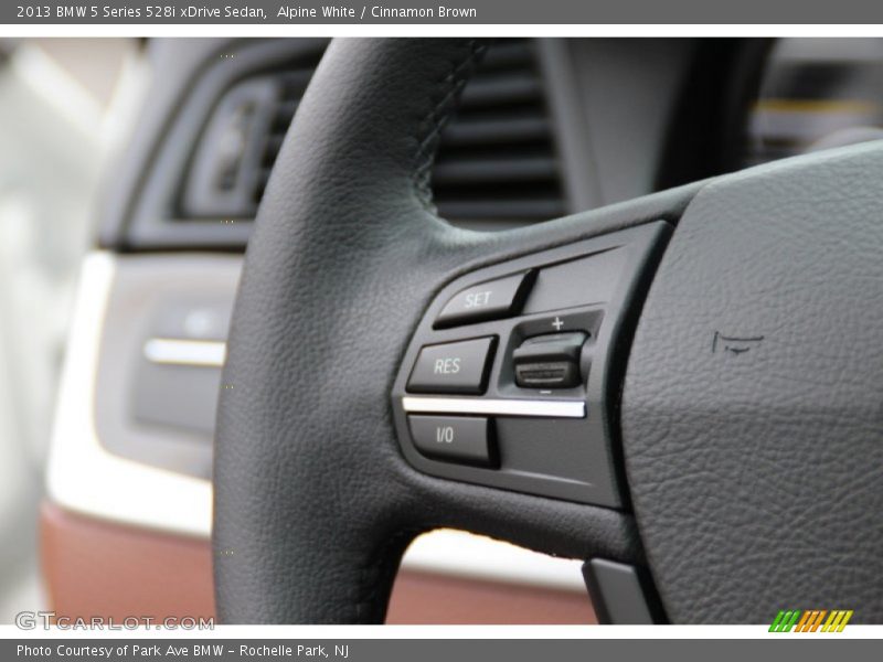 Controls of 2013 5 Series 528i xDrive Sedan