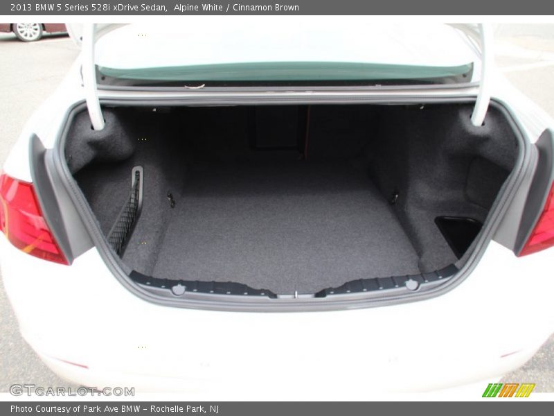  2013 5 Series 528i xDrive Sedan Trunk