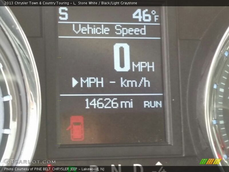 Stone White / Black/Light Graystone 2013 Chrysler Town & Country Touring - L