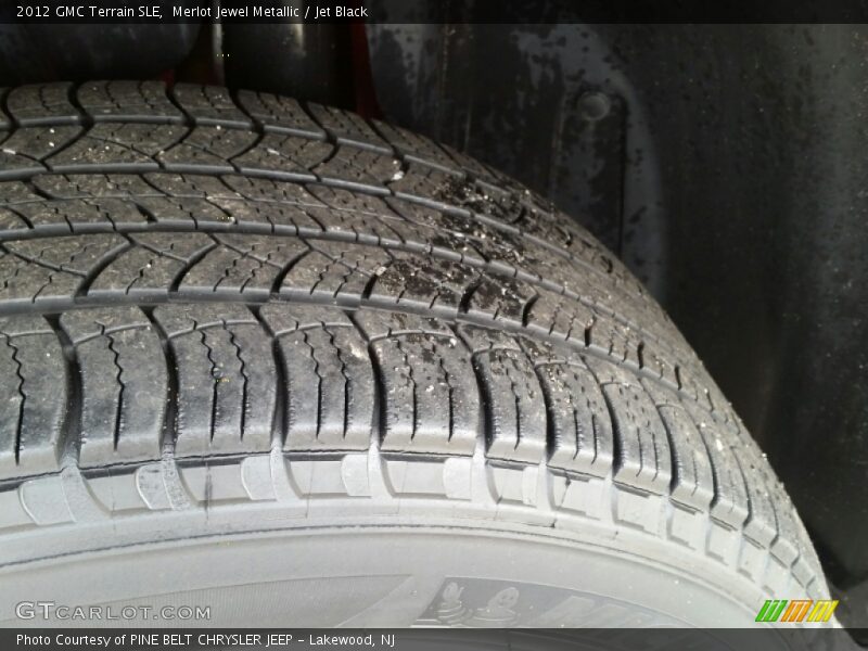 Merlot Jewel Metallic / Jet Black 2012 GMC Terrain SLE