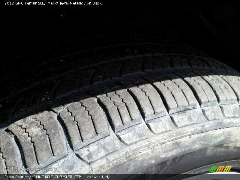 Merlot Jewel Metallic / Jet Black 2012 GMC Terrain SLE