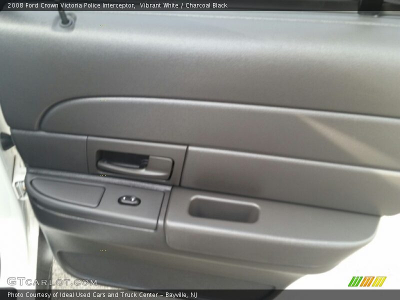 Vibrant White / Charcoal Black 2008 Ford Crown Victoria Police Interceptor