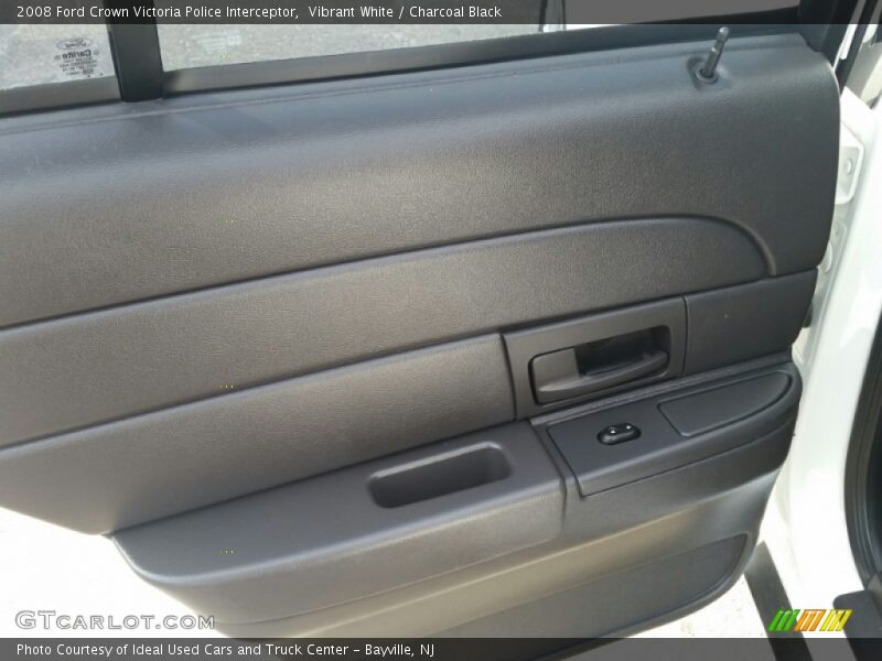 Vibrant White / Charcoal Black 2008 Ford Crown Victoria Police Interceptor