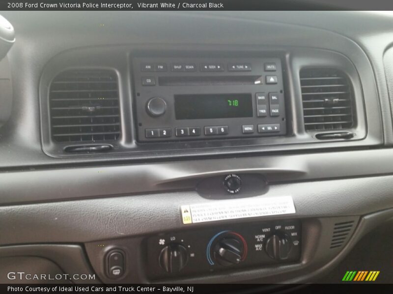 Vibrant White / Charcoal Black 2008 Ford Crown Victoria Police Interceptor