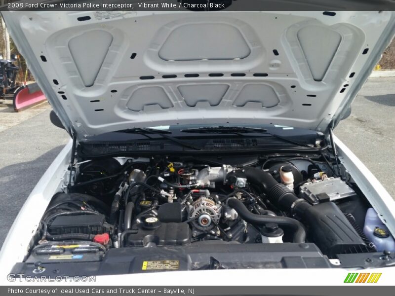 Vibrant White / Charcoal Black 2008 Ford Crown Victoria Police Interceptor