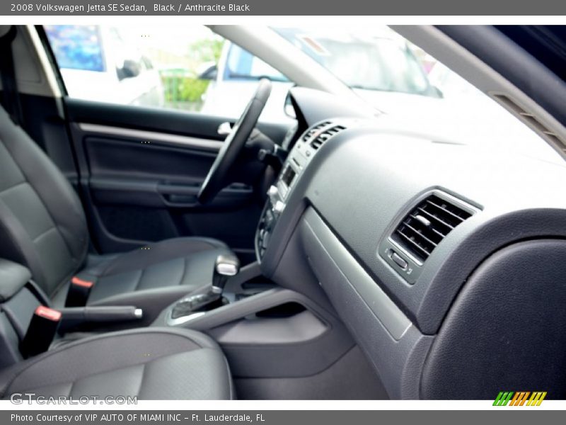 Black / Anthracite Black 2008 Volkswagen Jetta SE Sedan