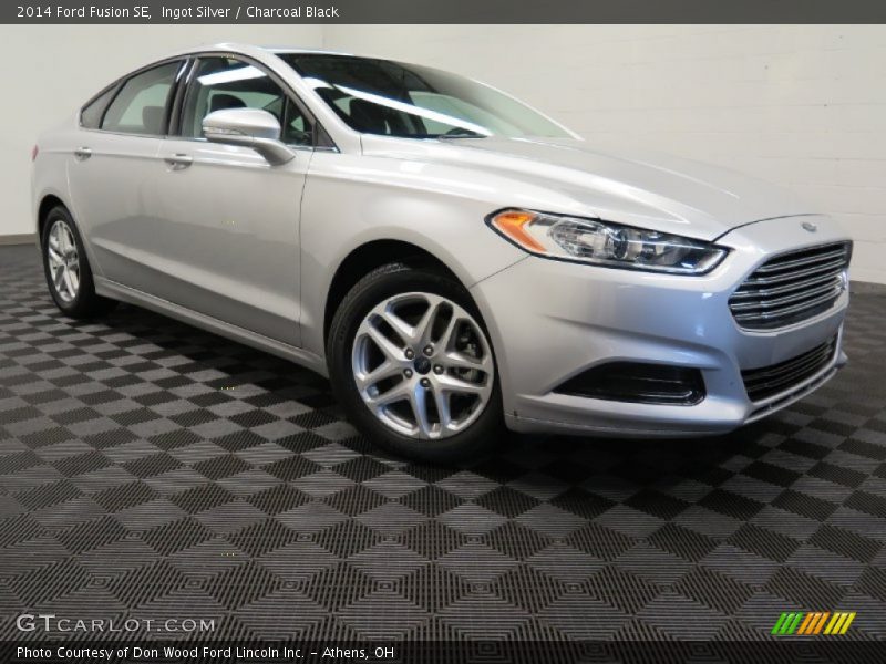 Ingot Silver / Charcoal Black 2014 Ford Fusion SE