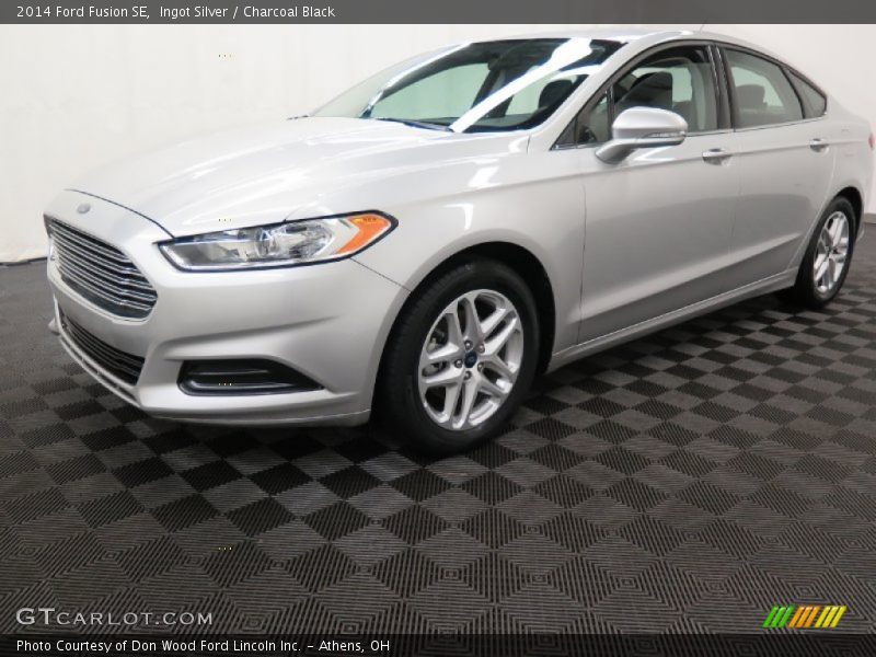 Ingot Silver / Charcoal Black 2014 Ford Fusion SE