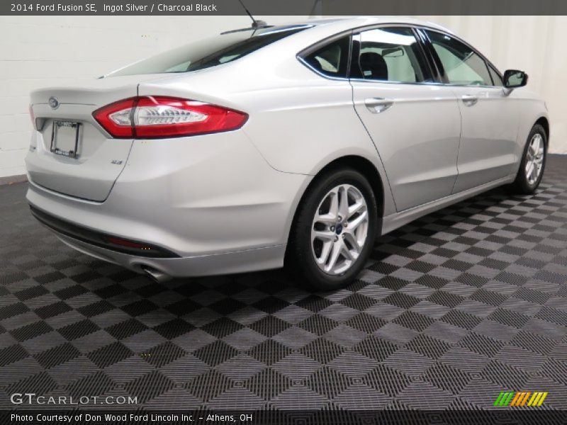 Ingot Silver / Charcoal Black 2014 Ford Fusion SE