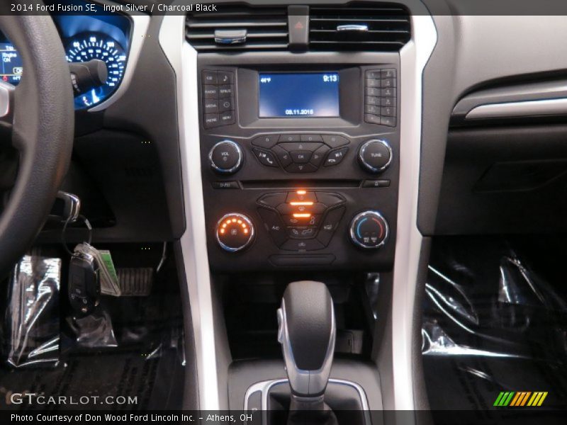 Ingot Silver / Charcoal Black 2014 Ford Fusion SE