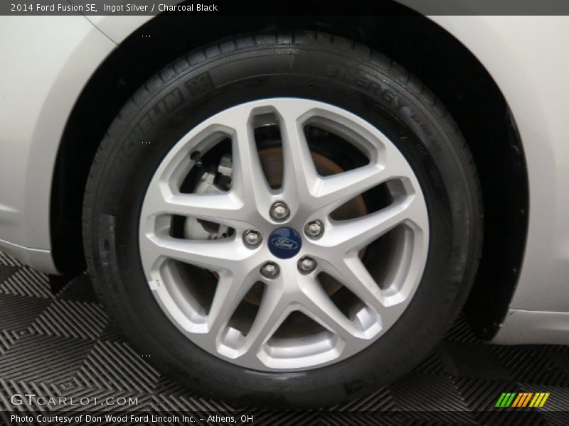 Ingot Silver / Charcoal Black 2014 Ford Fusion SE