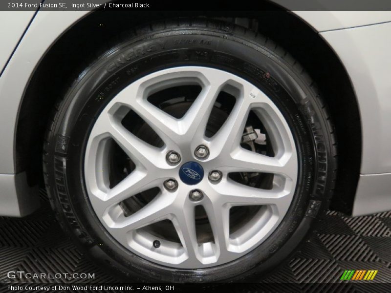 Ingot Silver / Charcoal Black 2014 Ford Fusion SE