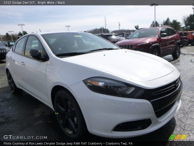 Front 3/4 View of 2015 Dart SXT