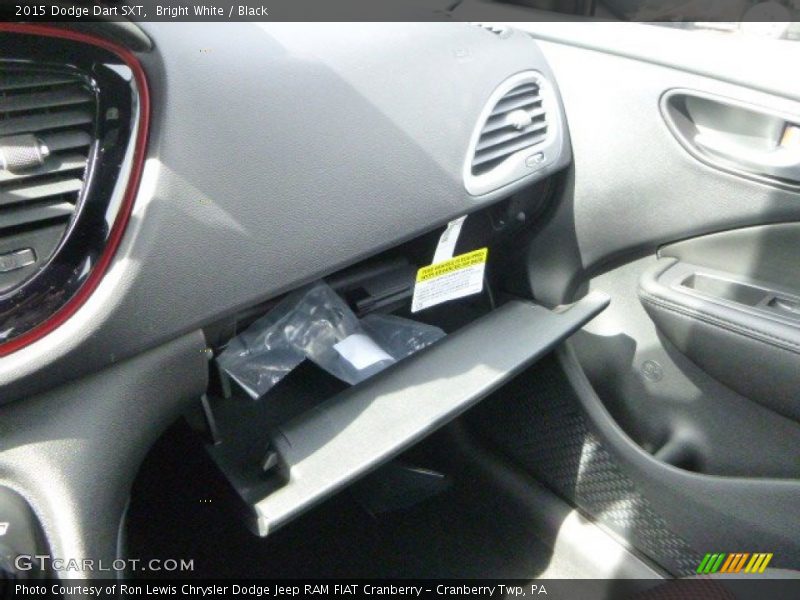 Bright White / Black 2015 Dodge Dart SXT