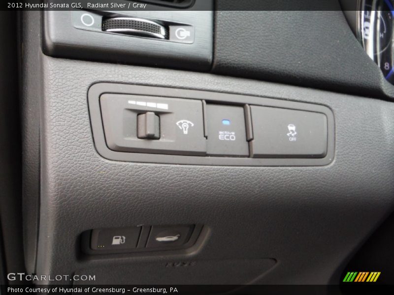 Radiant Silver / Gray 2012 Hyundai Sonata GLS