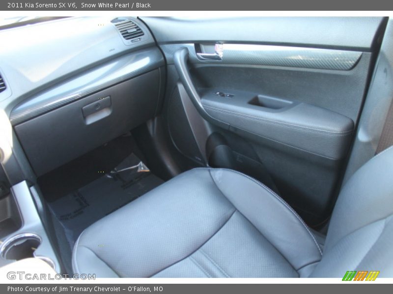 Snow White Pearl / Black 2011 Kia Sorento SX V6