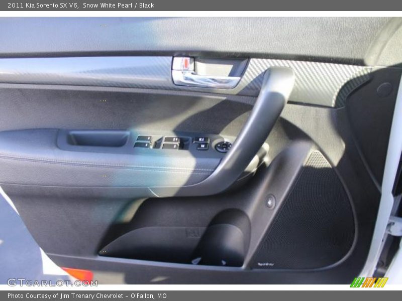 Snow White Pearl / Black 2011 Kia Sorento SX V6