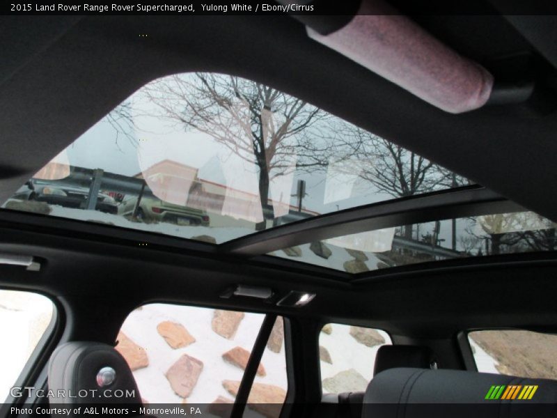 Sunroof of 2015 Range Rover Supercharged