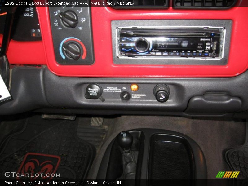Metallic Red / Mist Gray 1999 Dodge Dakota Sport Extended Cab 4x4
