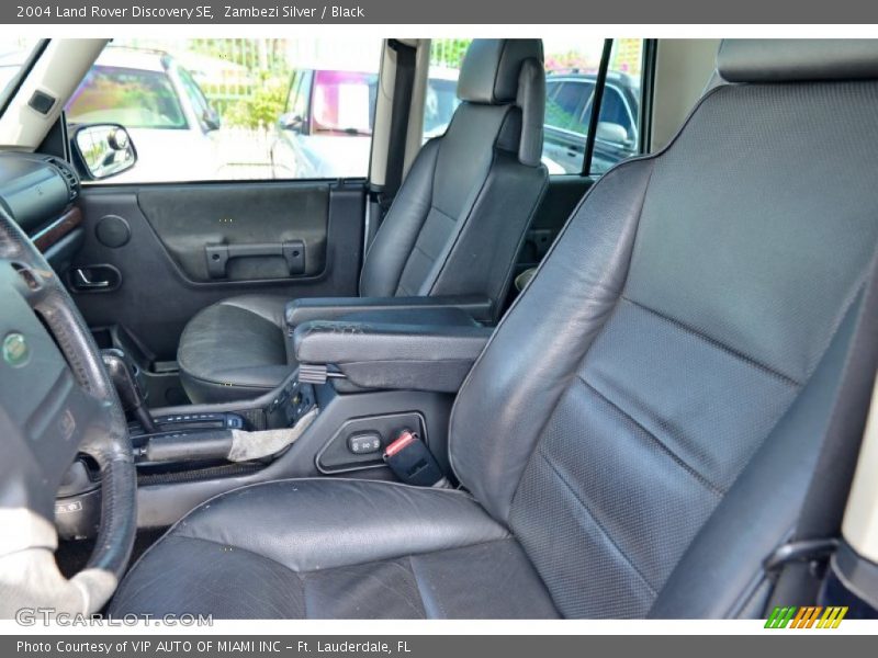 Zambezi Silver / Black 2004 Land Rover Discovery SE