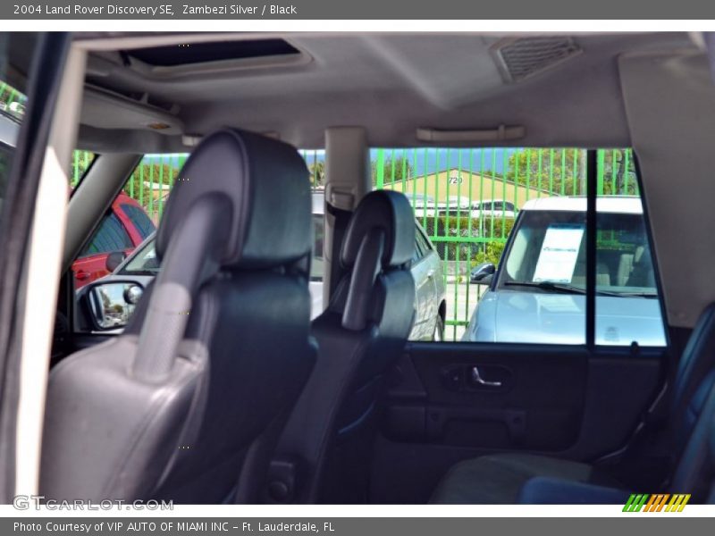 Zambezi Silver / Black 2004 Land Rover Discovery SE