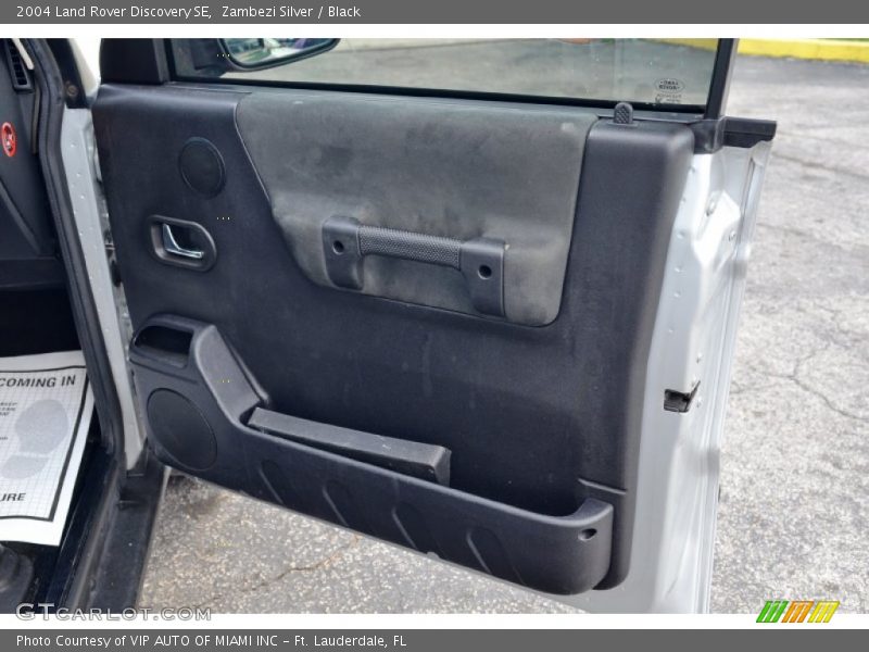 Zambezi Silver / Black 2004 Land Rover Discovery SE