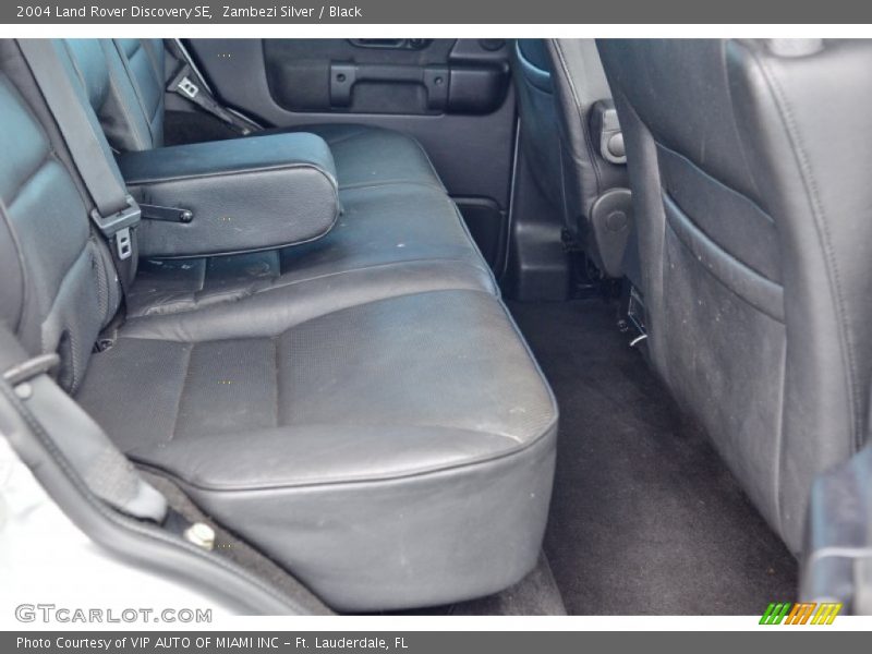 Zambezi Silver / Black 2004 Land Rover Discovery SE