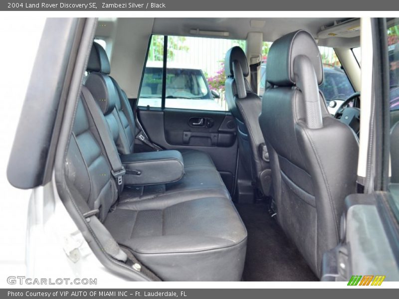 Zambezi Silver / Black 2004 Land Rover Discovery SE