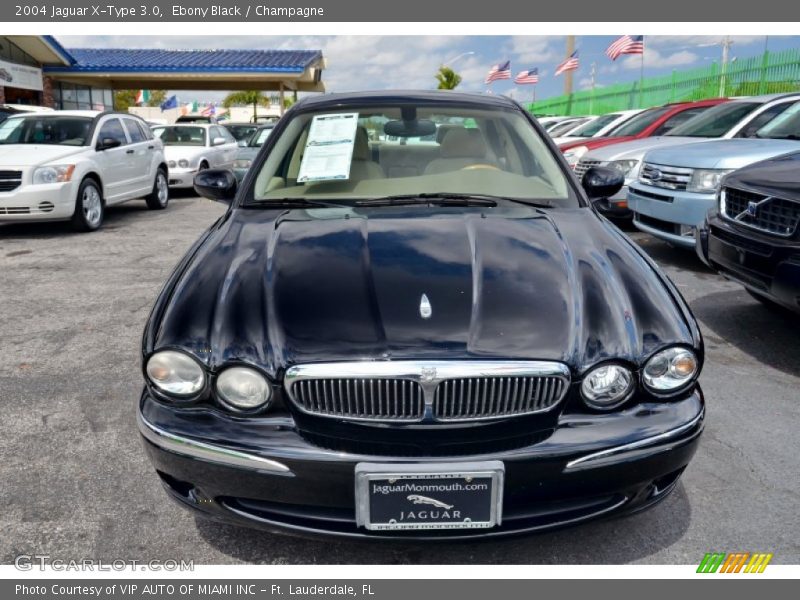 Ebony Black / Champagne 2004 Jaguar X-Type 3.0