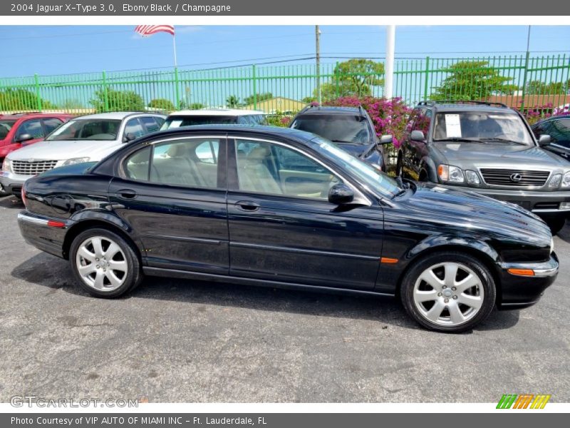 Ebony Black / Champagne 2004 Jaguar X-Type 3.0