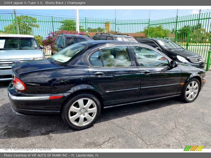 Ebony Black / Champagne 2004 Jaguar X-Type 3.0