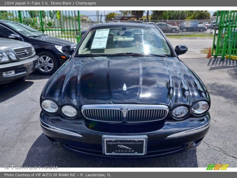 Ebony Black / Champagne 2004 Jaguar X-Type 3.0