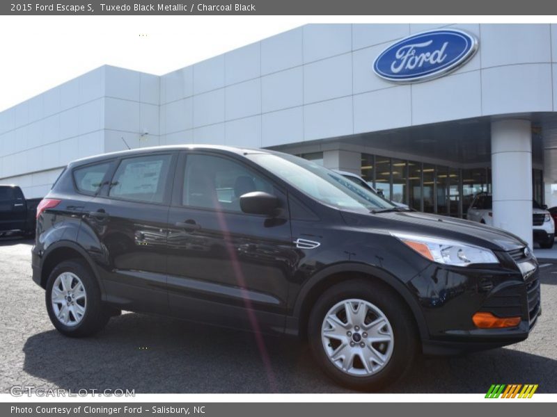 Tuxedo Black Metallic / Charcoal Black 2015 Ford Escape S