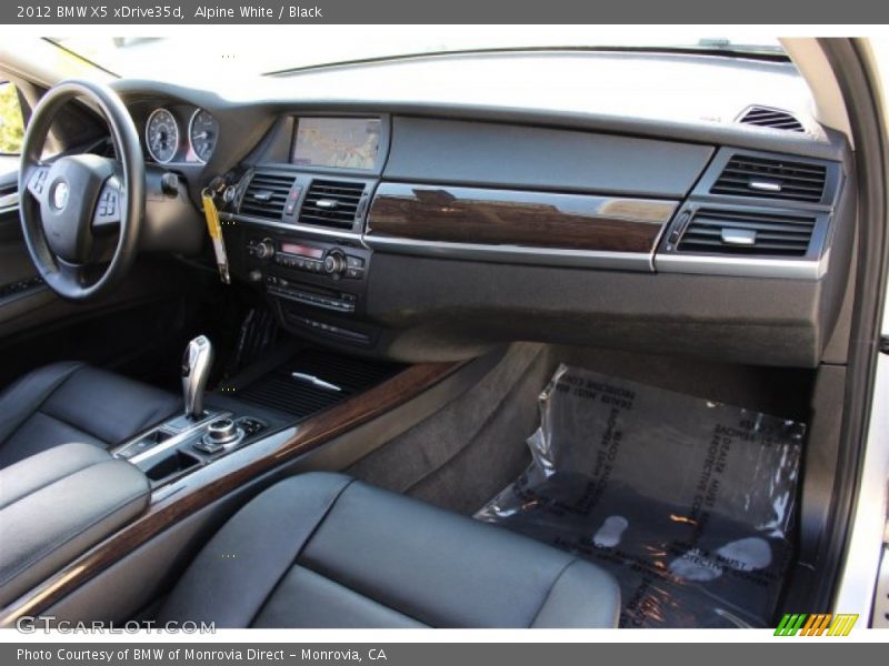 Alpine White / Black 2012 BMW X5 xDrive35d
