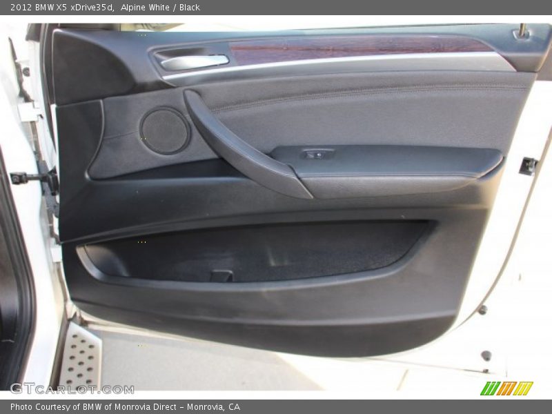 Alpine White / Black 2012 BMW X5 xDrive35d