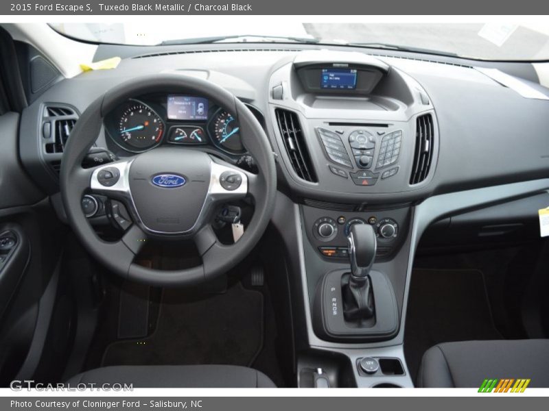 Tuxedo Black Metallic / Charcoal Black 2015 Ford Escape S