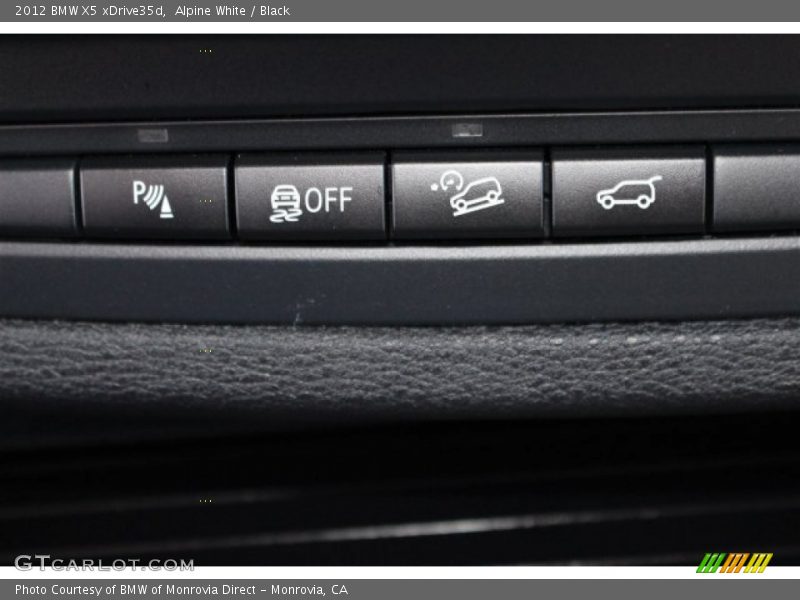 Alpine White / Black 2012 BMW X5 xDrive35d