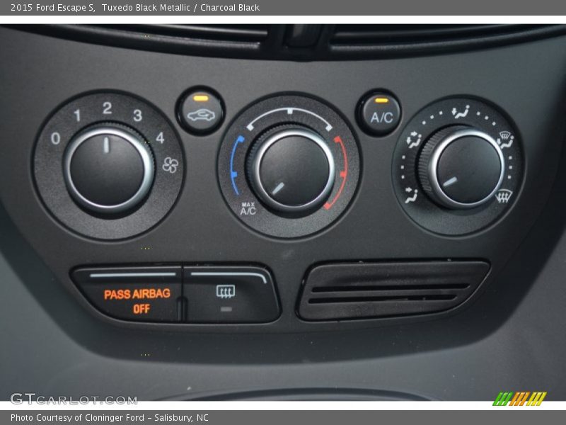 Tuxedo Black Metallic / Charcoal Black 2015 Ford Escape S